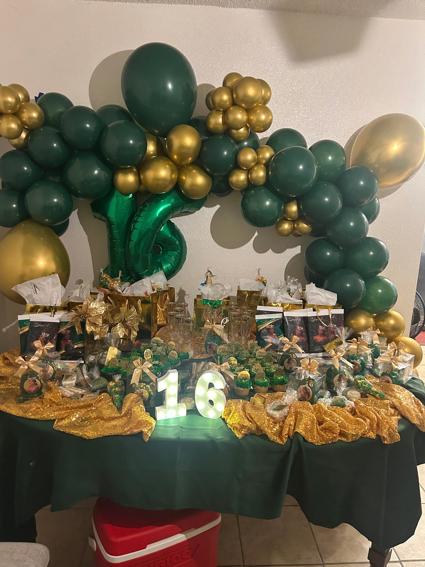 Luxury Balloon Décor & Event Setup – Custom Designs (Starting at $300)